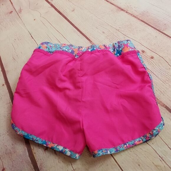 Skechers activewear shorts 4T - Picture 3 of 3